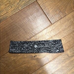 lululemon athletica Black and White Stretchy Hairband